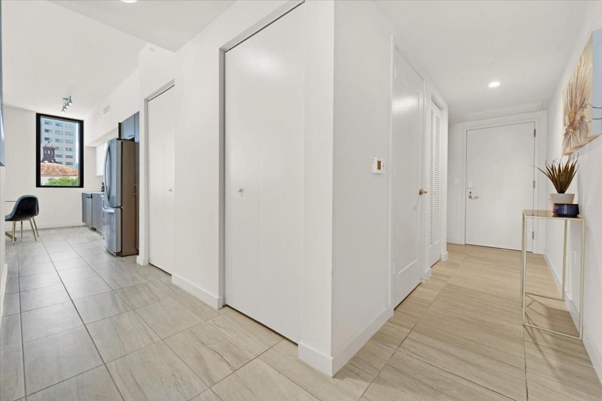 Devereaux Miami Luxury One-Bedroom And Studios 외부 사진
