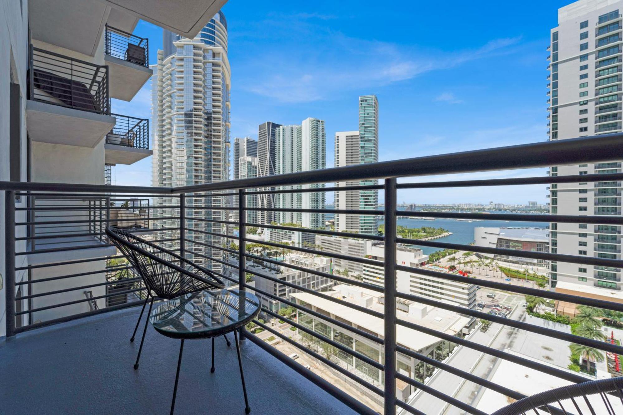 Devereaux Miami Luxury One-Bedroom And Studios 외부 사진